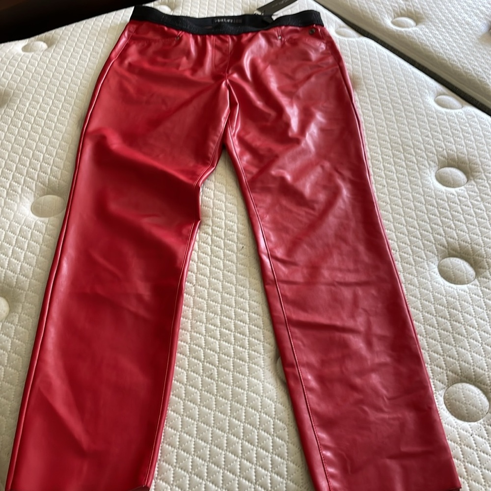 Marc Cain Red leather like jeans